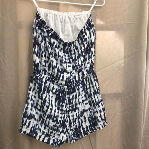🔥2 for $10🔥 Le Chateau Romper